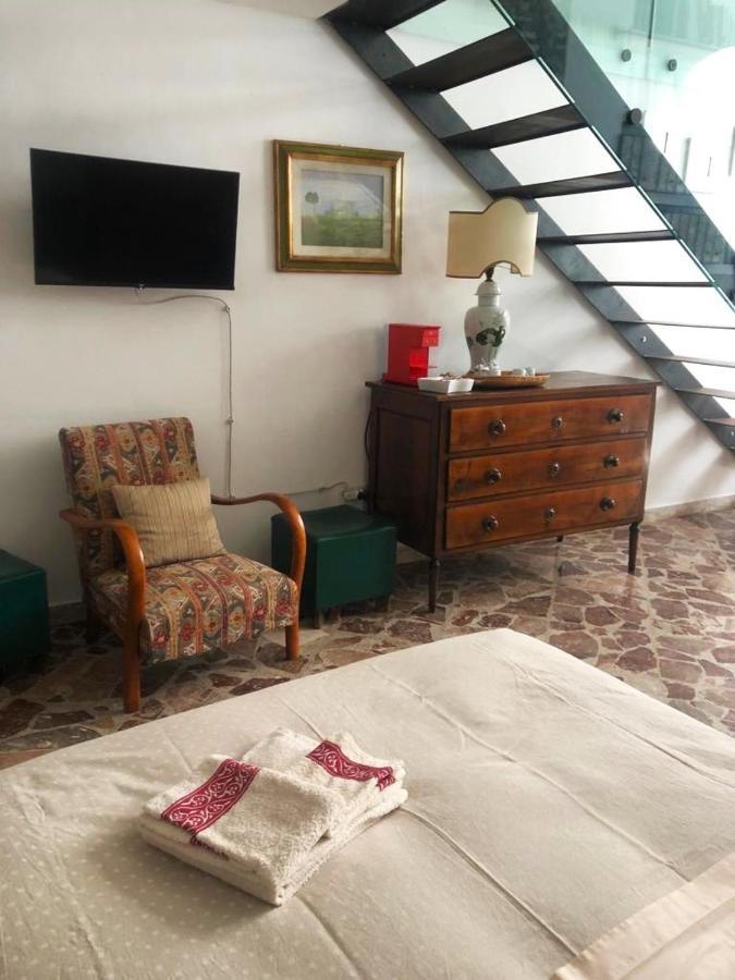 Novecento Apartment โมโนโปลี ภายนอก รูปภาพ
